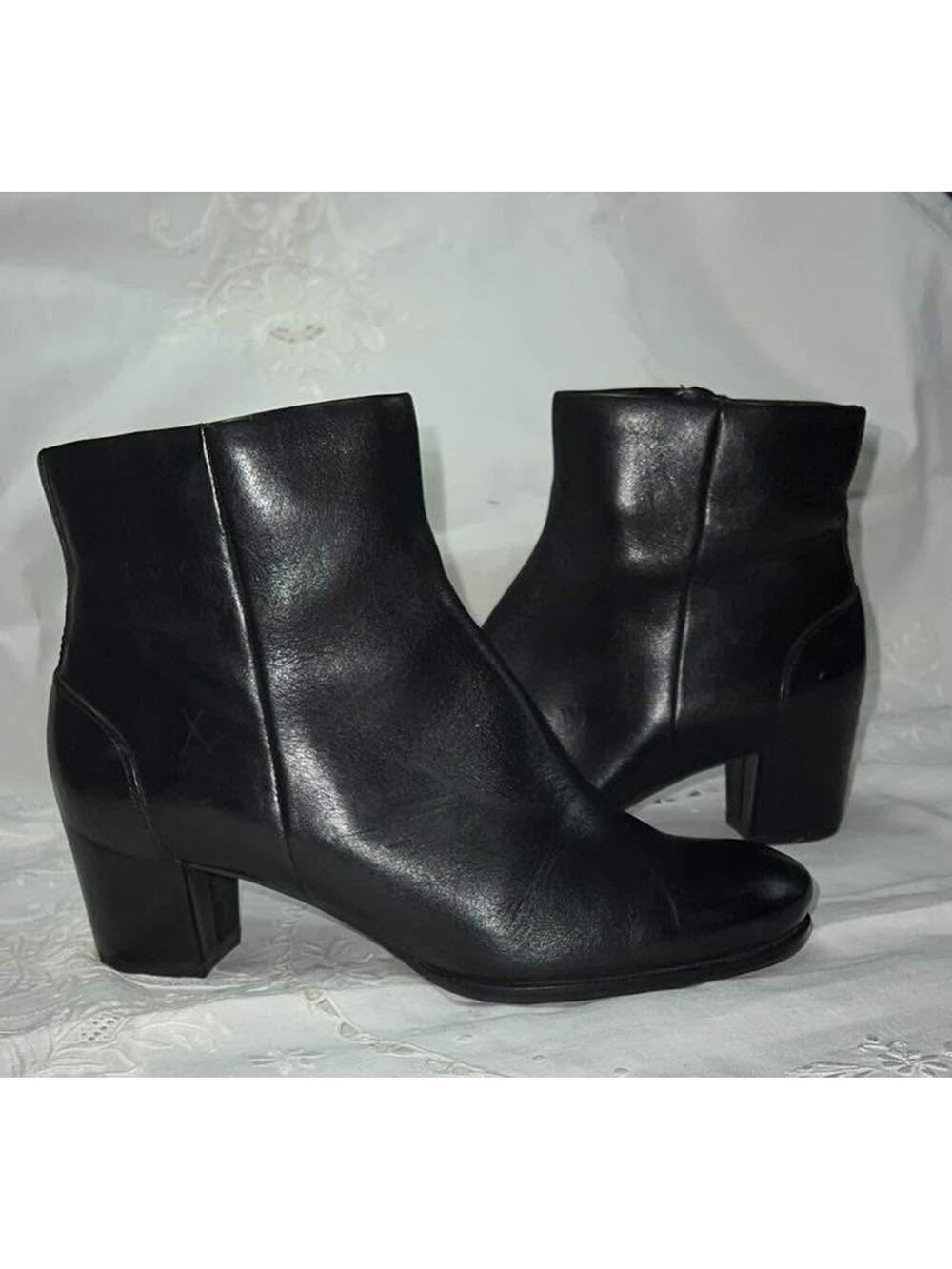 Woman’s Ecco Leather ankle boot EU37 Black